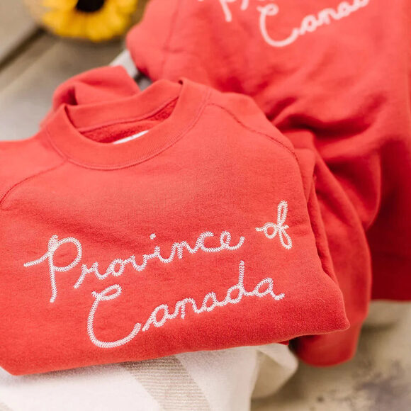 PROVINCE OF CANADA: HAND SCRIPT SWEATER - Picture 1 of 8